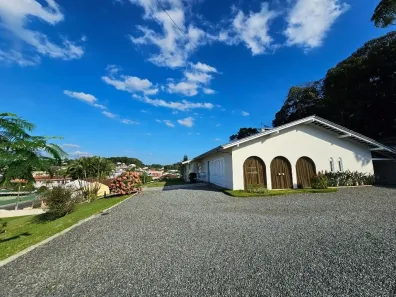 Casa com 3 Quartos à venda, 224m² no Floresta, Joinville