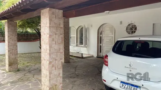 Casa com 3 Quartos à venda, 330m² no Cavalhada, Porto Alegre