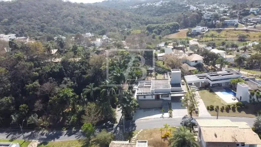 Casa com 3 Quartos para alugar, 234m² no Residencial Montserrat, Betim