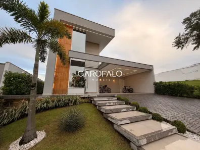 Casa de Condomínio com 3 Quartos à venda, 190m² no Terras Alpha, Resende