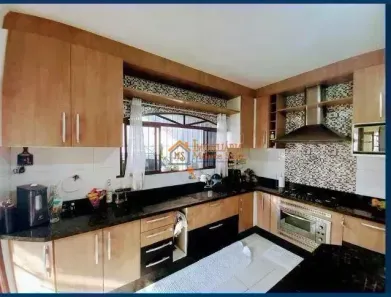 Sobrado com 3 Quartos à venda, 175m² no Jardim Nossa Senhora D'Ajuda, Itaquaquecetuba