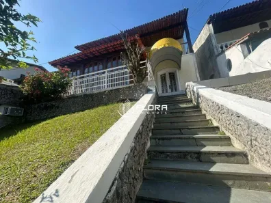 Casa com 3 Quartos à venda, 350m² no São Francisco, Niterói