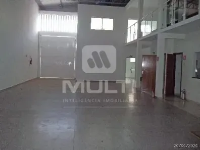 Casa com 1 Quarto para alugar, 473m² no Santa Mônica, Uberlândia