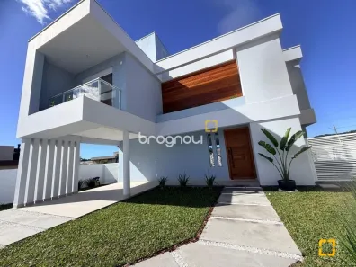 Casa de Condomínio com 4 Quartos à venda, 226m² no São João do Rio Vermelho, Florianópolis