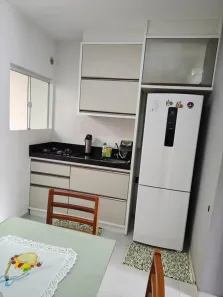 Casa com 2 Quartos para alugar, 80m² no Espinheiros, Itajaí