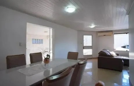 Casa com 3 Quartos para alugar, 220m² no Parque Santa Fé, Porto Alegre
