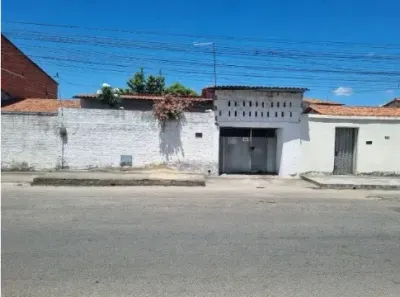 Casa com 3 Quartos à venda, 180m² no Senador Carlos Jereissati, Pacatuba