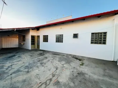 Sobrado com 2 Quartos para alugar, 55m² no São Carlos, Anápolis