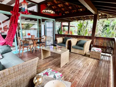 Casa de Condomínio com 4 Quartos para venda ou aluguel, 190m² no Camburi, São Sebastião