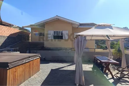 Sobrado com 3 Quartos à venda, 567m² no Vista Alegre, Vinhedo