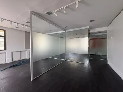 Sala Comercial para alugar, 140m² no Vila Olímpia, São Paulo