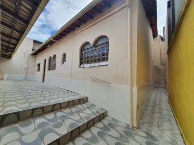 Casa com 3 Quartos para alugar, 190m² no Jardim Alvorada, Belo Horizonte