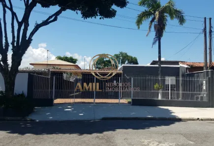 Casa com 3 Quartos à venda, 300m² no Jardim Satélite, São José dos Campos