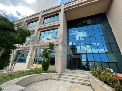 Prédio Comercial para alugar, 2886m² no Cambuí, Campinas