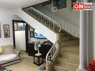 Sobrado com 3 Quartos para alugar, 240m² no Marapé, Santos