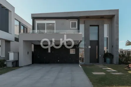 Sobrado com 5 Quartos à venda, 380m² no Centro, Xangri-lá