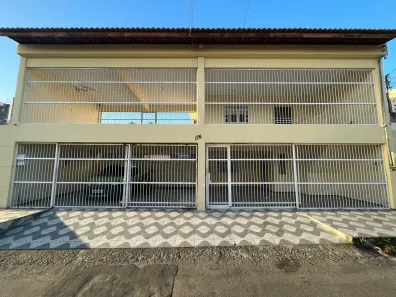 Casa com 5 Quartos à venda, 220m² no Parque Dois Irmãos, Fortaleza
