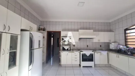 Casa com 3 Quartos para alugar, 239m² no Umuarama, Uberlândia