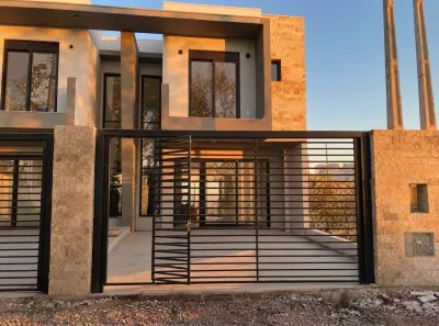 Casa com 3 Quartos à venda, 140m² no Nossa Senhora das Graças, Canoas