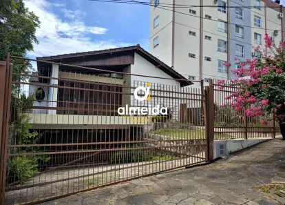 Casa com 4 Quartos à venda, 290m² no Nossa Senhora de Lourdes, Santa Maria