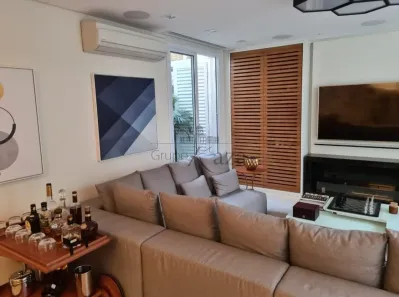 Apartamento com 3 Quartos à venda, 176m² no Vila Nova Conceição, São Paulo