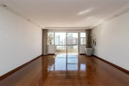 Apartamento com 3 Quartos para alugar, 236m² no Campo Belo, São Paulo
