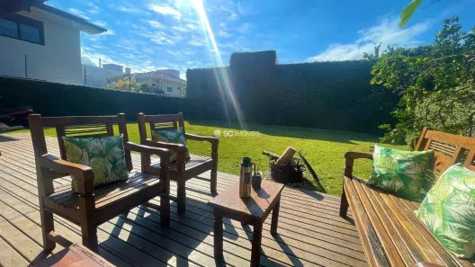 Casa com 3 Quartos à venda, 230m² no Jurerê Internacional, Florianópolis