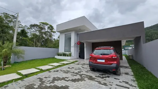 Casa de Condomínio com 3 Quartos à venda, 160m² no Mar Verde, Caraguatatuba