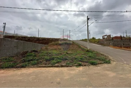 Lote/Terreno à venda, 228m² no Santa Laura, Muriaé