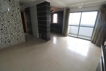 Apartamento com 2 Quartos para alugar, 74m² no Zona 03, Maringá