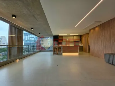 Apartamento com 3 Quartos para alugar, 167m² no Jardim das Acácias, São Paulo