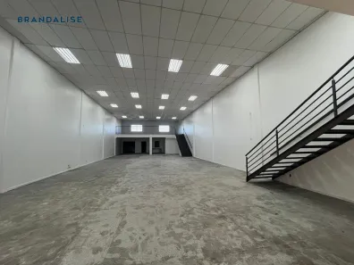 Ponto Comercial para alugar, 481m² no Niterói, Canoas