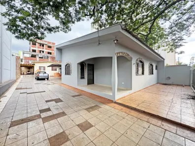 Casa com 2 Quartos para alugar, 273m² no Zona 07, Maringá