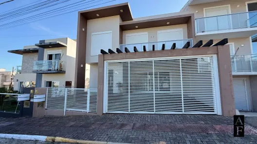 Sobrado com 3 Quartos à venda, 129m² no Ambrósio, Garopaba