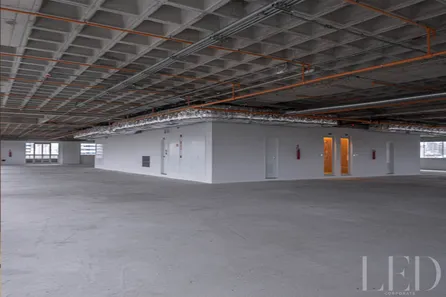 Sala Comercial para alugar, 2230m² no Várzea da Barra Funda, São Paulo