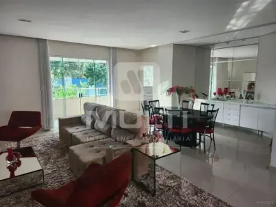 Prédio Comercial com 3 Quartos à venda, 700m² no Planalto, Uberlândia