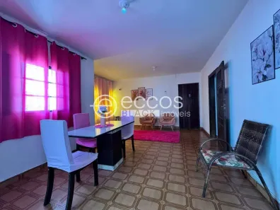 Casa com 5 Quartos à venda, 236m² no Olinda, Uberaba