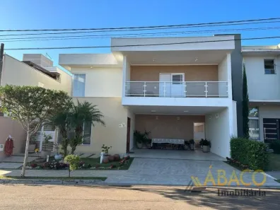 Sobrado com 4 Quartos à venda, 260m² no Loteamento Habitacional São Carlos 1, São Carlos