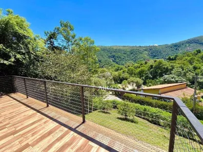 Casa de Condomínio com 3 Quartos à venda, 175m² no Itaipava, Petrópolis