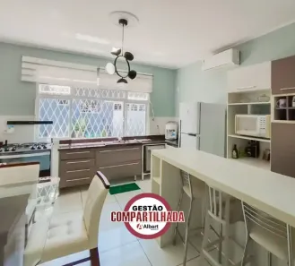 Casa com 3 Quartos à venda, 216m² no Petrópolis, Porto Alegre