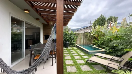 Casa de Condomínio com 4 Quartos para alugar, 220m² no Bairro de Juquehy, São Sebastião