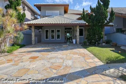 Casa de Condomínio com 4 Quartos à venda, 300m² no Bougainvillee III, Peruíbe