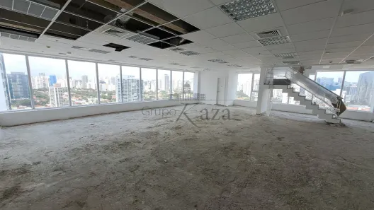 Ponto Comercial com 4 Quartos para alugar, 731m² no Cidade Monções, São Paulo