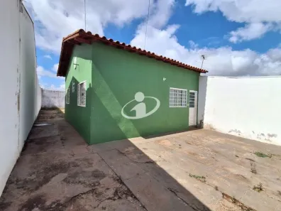 Casa com 2 Quartos para alugar, 68m² no Jardim Canaã, Uberlândia