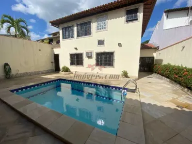 Casa de Condomínio com 4 Quartos à venda, 330m² no Anil, Rio de Janeiro