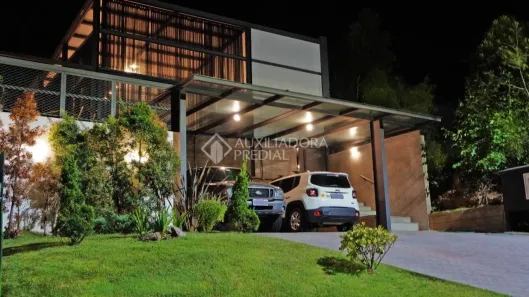 Casa de Condomínio com 3 Quartos à venda, 357m² no Krahe, Viamão