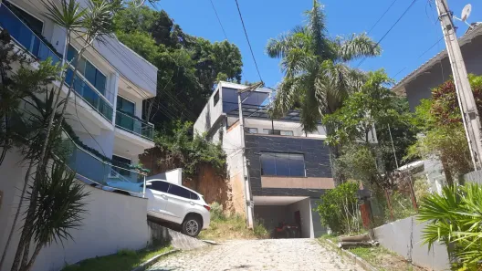 Lote/Terreno à venda, 437m² no Piratininga, Niterói