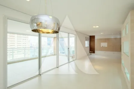 Apartamento com 3 Quartos para venda ou aluguel, 162m² no Itaim Bibi, São Paulo