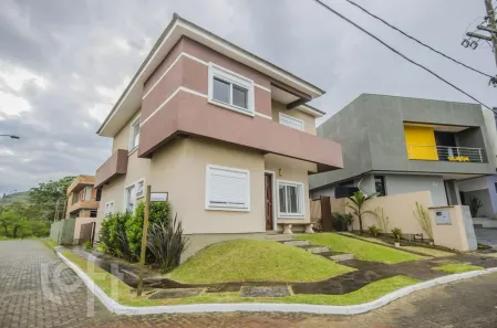Casa de Condomínio com 4 Quartos à venda, 175m² no Hípica, Porto Alegre