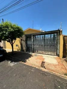 Casa com 3 Quartos para alugar, 158m² no Centro, Araraquara
